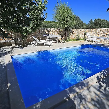 Holiday Ines Tatil Evi